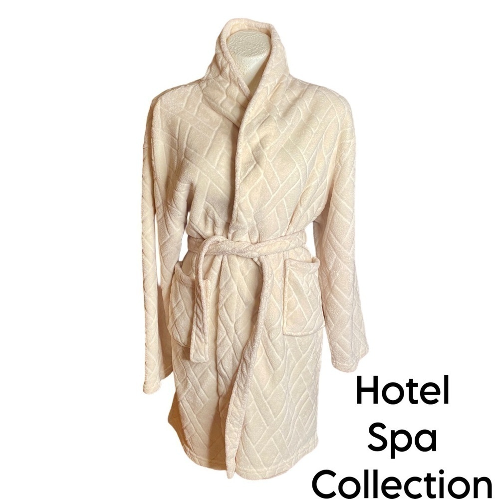 Hotel Spa Collection Luxury Feel Warm Women's Robe off white cream OS fits most